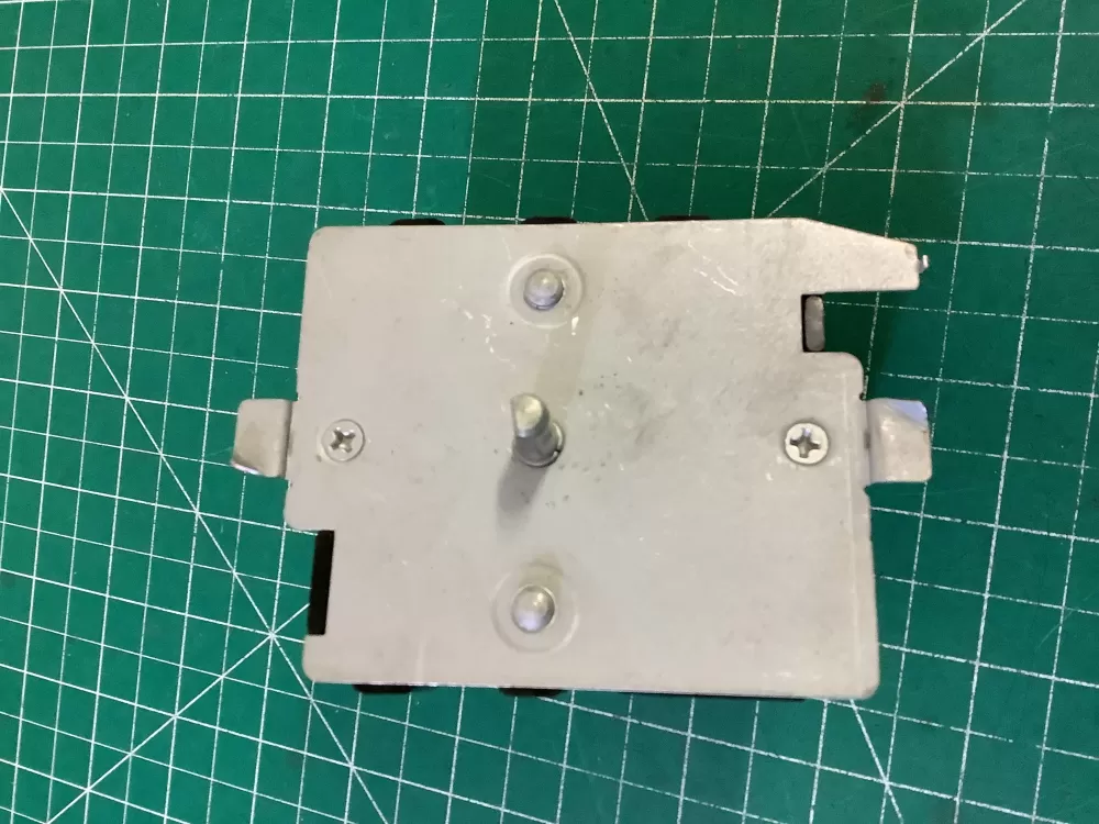 GE 572D520P014 WE4M260 Dryer Timer