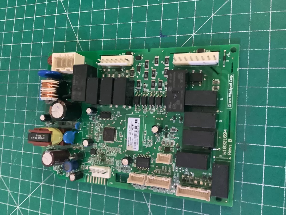 Whirlpool KitchenAid W10755479 Refrigerator Control Board AZ208137 | NR67