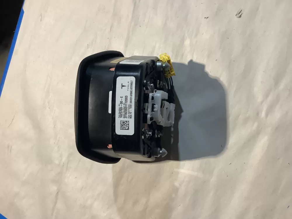 Tesla Airbag 1625769-00-E AZ184906 | SL46                                 