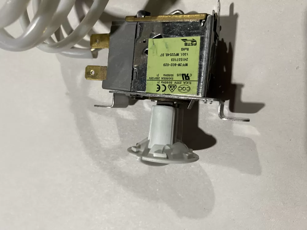 Westinghouse PS8769007 Thermostat Cold Control AZ141976 | BK2388
