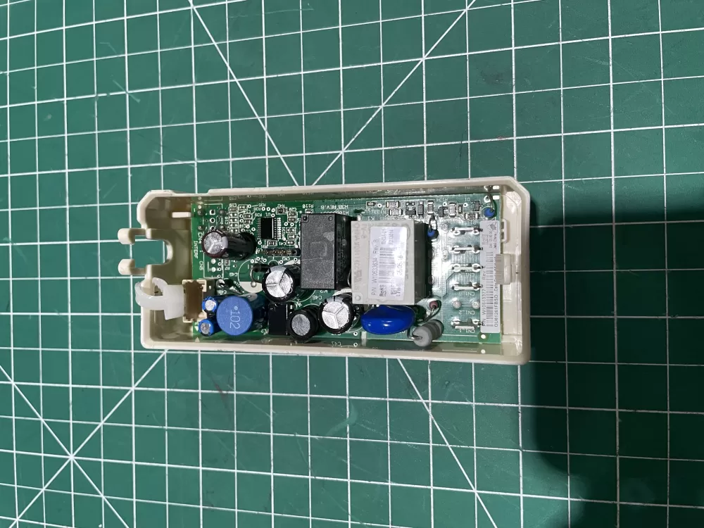 Whirlpool W10643377 Refrigerator Control Board AZ132541 | KM1709