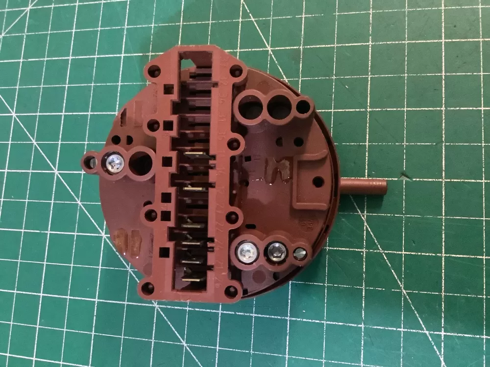 GE WMAA0009000000 Washer Pressure Switch AZ195661 | SL256