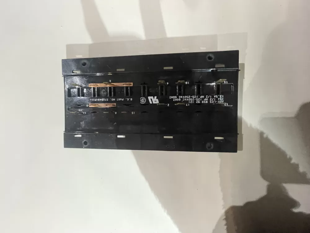 GE 572D491P004 Dryer Switch Panel Push AZ202949 | KM2718