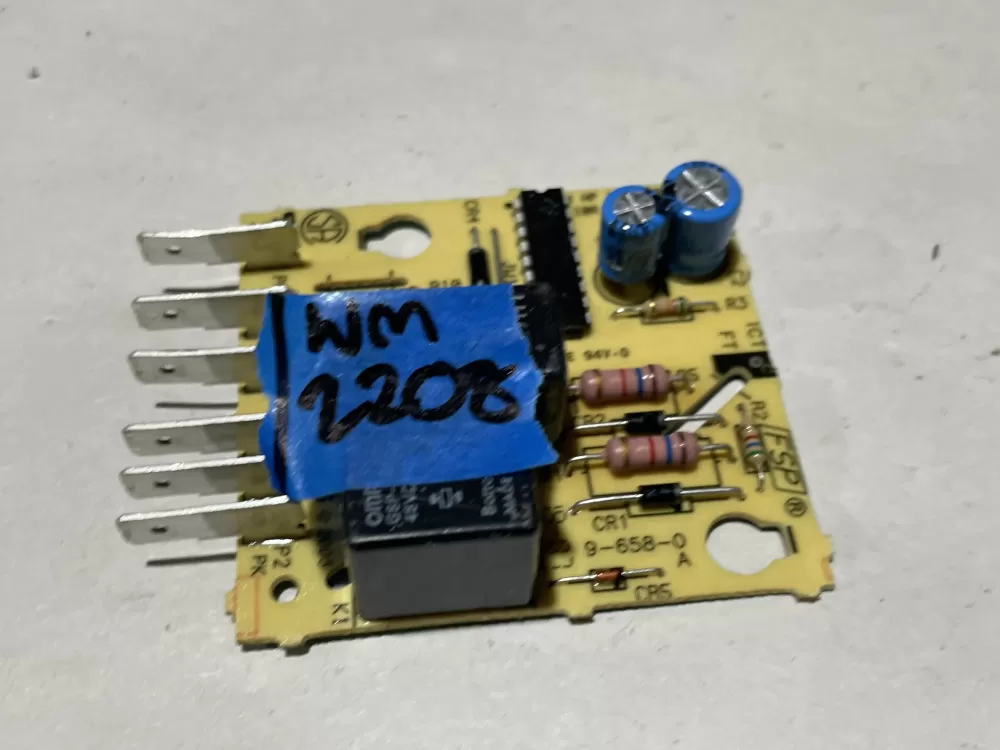 Whirlpool 4388932 2303824A Refrigerator Defrost Control Board  AZ138707 | Wm2208