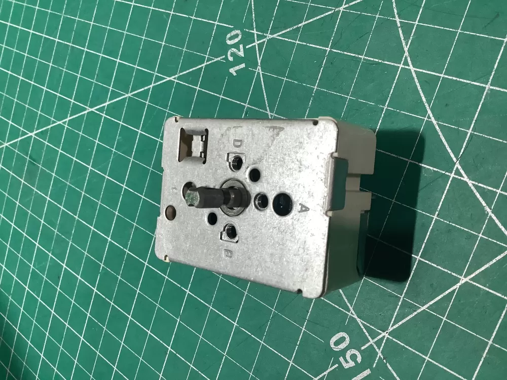 Amana  Estate  Inglis  Kenmore  Kitchen Aid  Magic Chef  Maytag  Roper  Whirlpool 3148953 WP3148953VP WP3148953 Range Switch