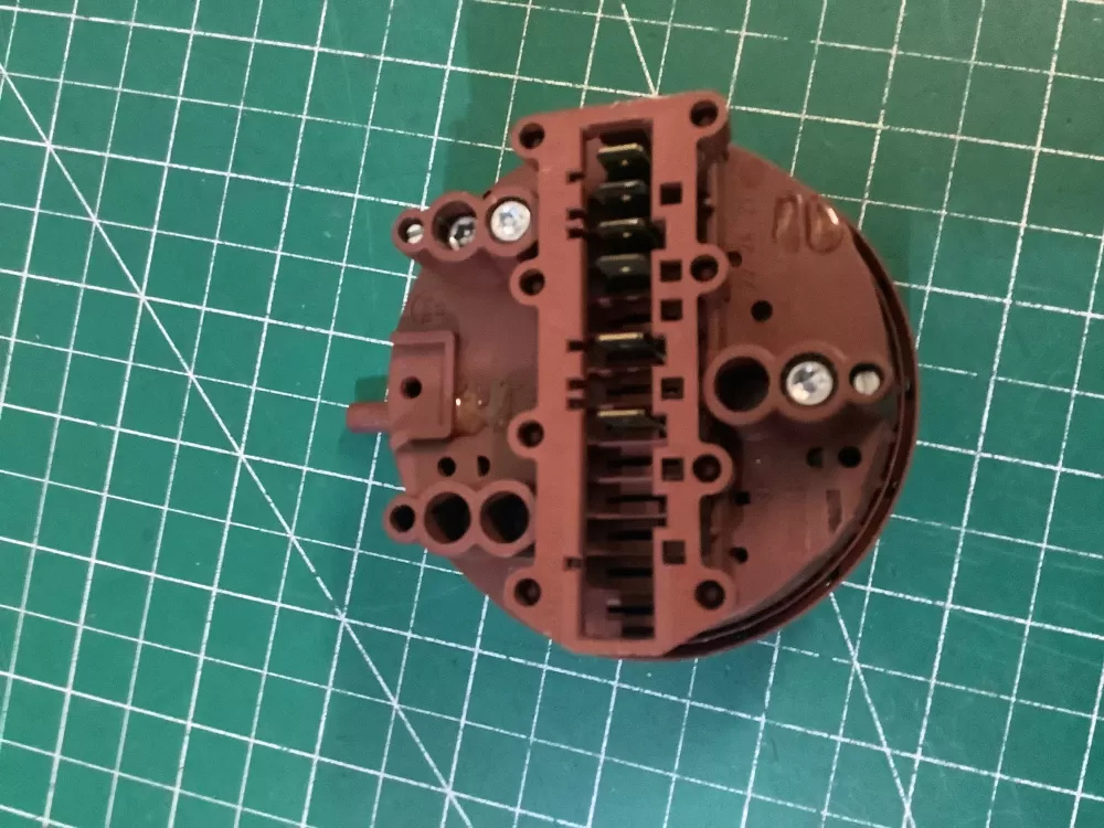 GE WMAA0009000000 Washer Pressure Switch AZ195661 | SL256
