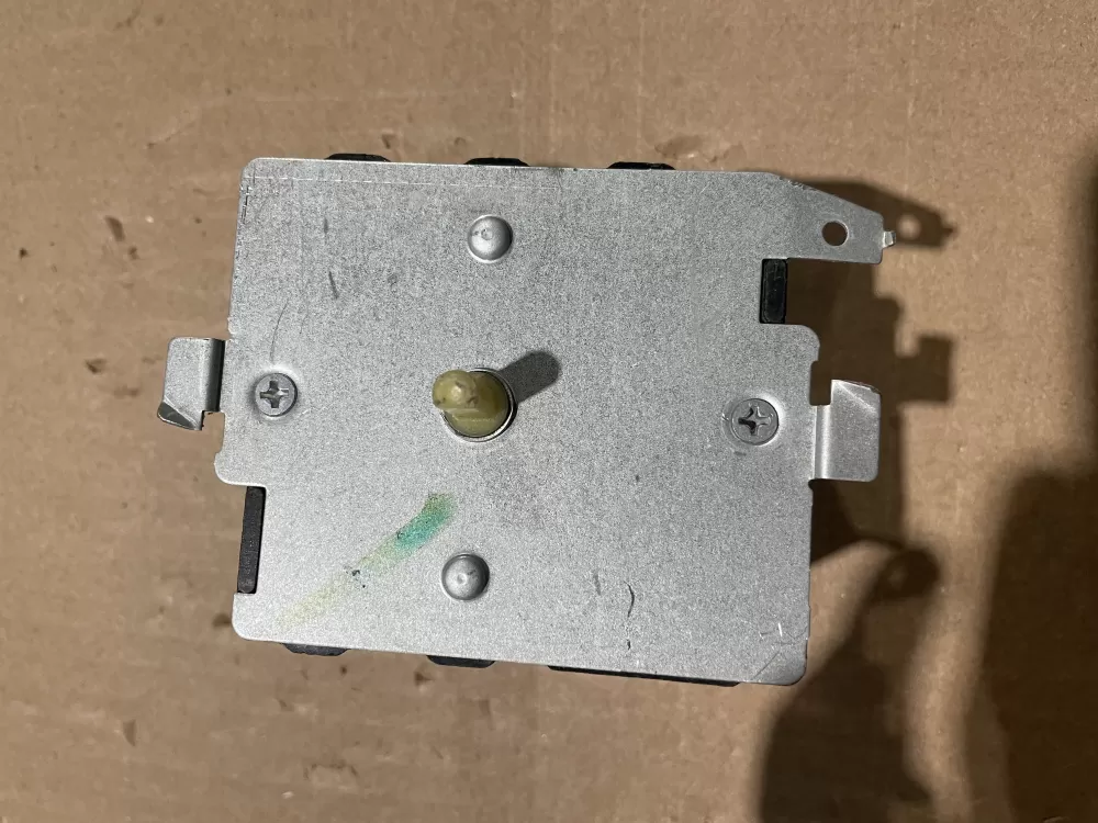 GE 212D1233P012 WE4M364 Dryer Timer AZ84588 | KM835