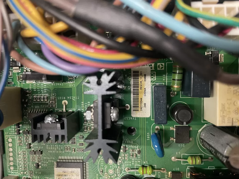 Electrolux Frigidaire 242115344 Refrigerator Control Board AZ15808 | KMV353