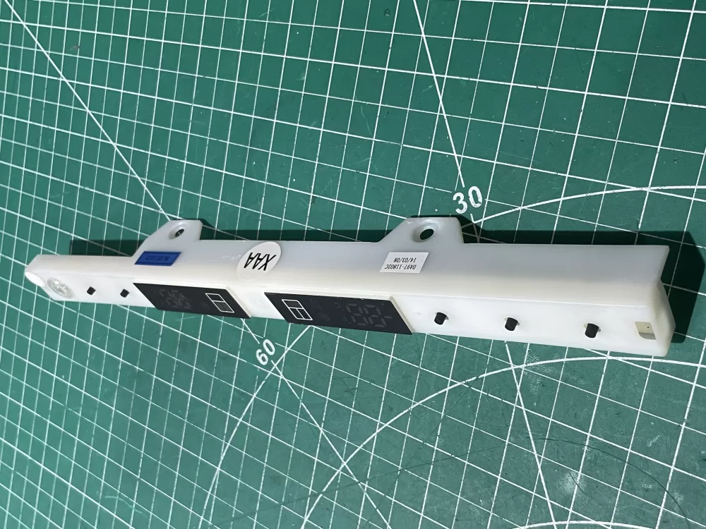 Samsung DA97-11802C Refrigerator Control Board AZ193427 | Wm605