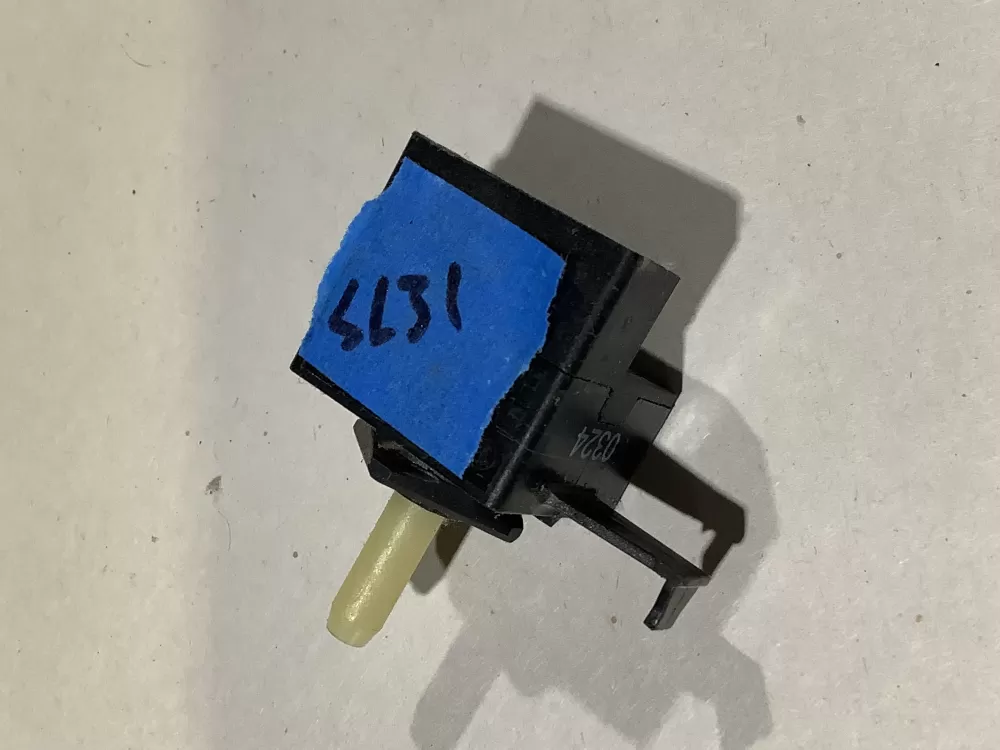 Whirlpool 3405152 Dryer Start Switch AZ103855 | Sl31