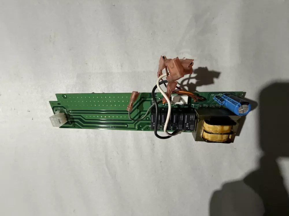 Frigidaire 40498600 Refrigerator Control Board Dispenser