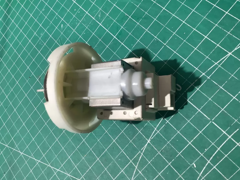 Miele 06804851 Dishwasher Drain Pump AZ191168 | SL31