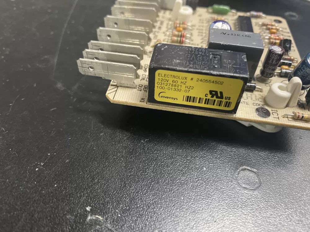 Frigidaire 5303918476  AP4909015  240554502 Refrigerator Defrost Control Board