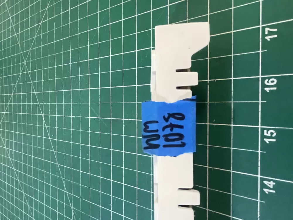 LG Kenmore GE Whirlpool 6870JB8090B Refrigerator Board AZ200907 | Wm1078