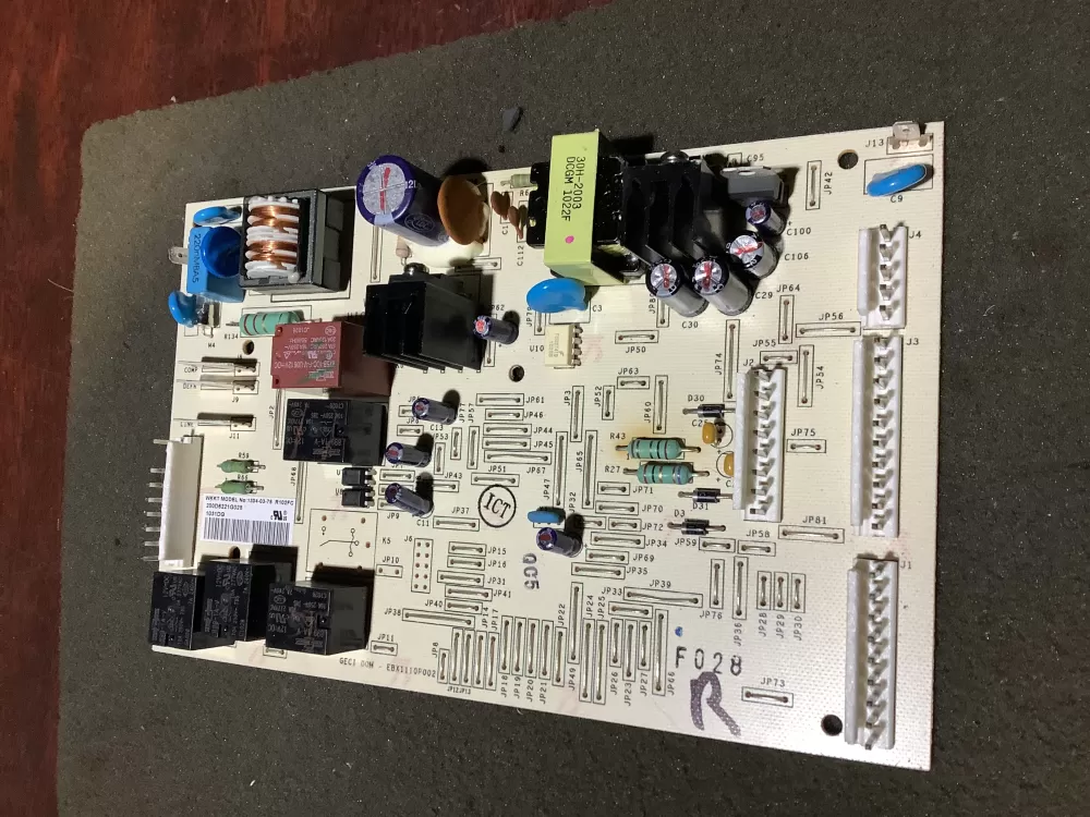 GE 200D6221G028 EBX1110P002 Refrigerator Control Board