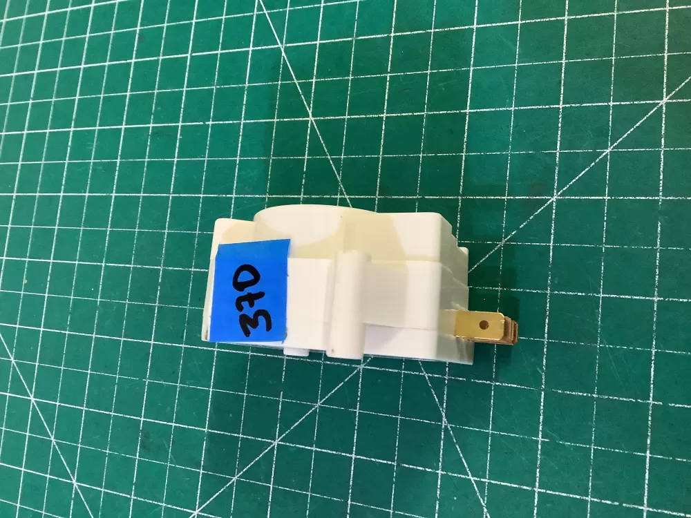 Frigidaire Kenmore 215846604 Refrigerator Defrost Timer AZ204276 | NR370