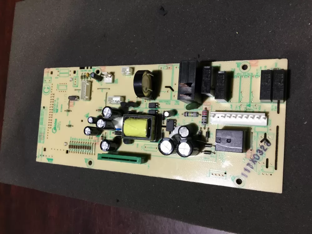 Magic Chef E173873  EMLAUXX-21-K-CKD Microwave Display Board