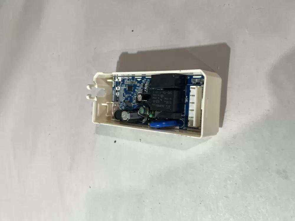 Amana  Whirlpool W11476561  W11562260 Refrigerator Control Board