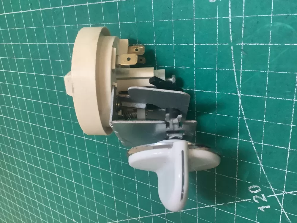 GE Washer WH12X10065 175D2290P028 Pressure Switch AZ220685 | SLA145