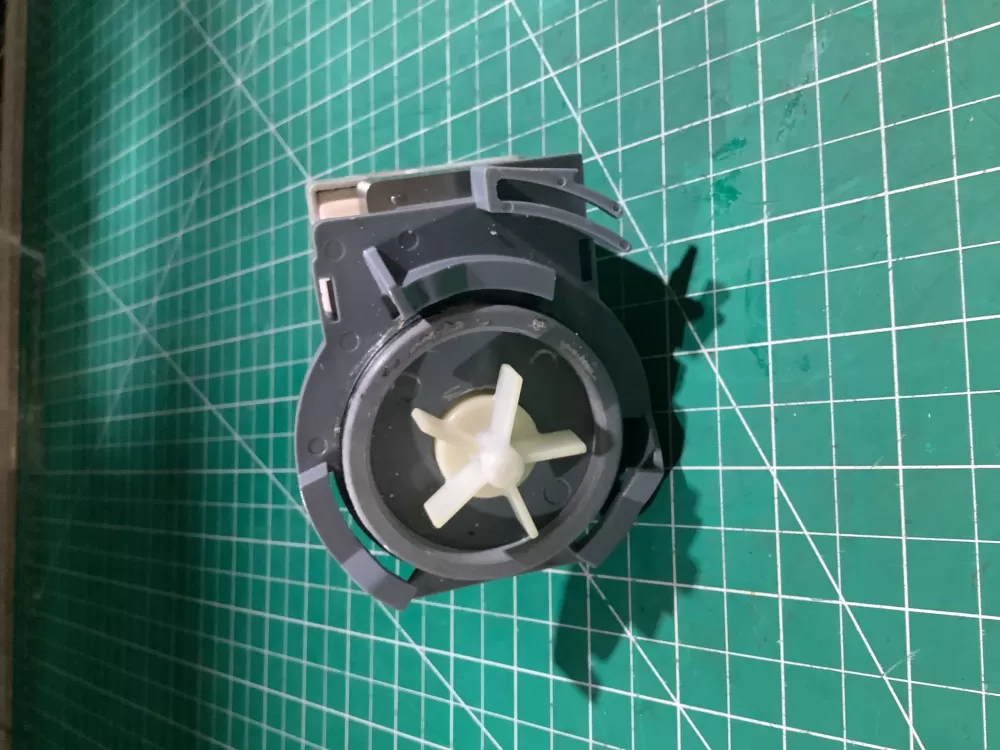 Whirlpool W11219380 Dishwasher Drain Pump Motor AZ136252 | SL253