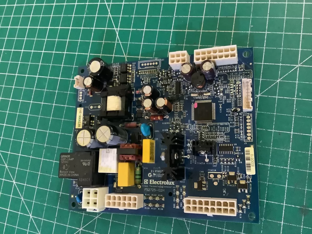Frigidaire  Electrolux F52725-02H 8745288 003464-2H1 Refrigerator Control Board