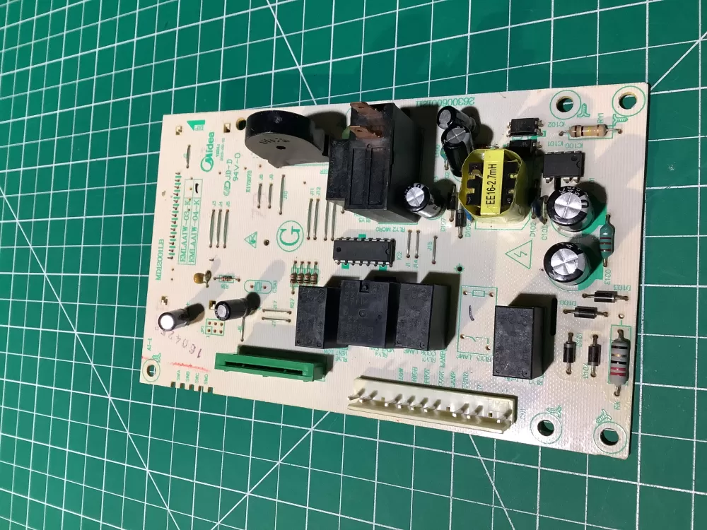 GE MD12001LB EMLAAGE-04-K 17170000008243 Microwave Control Board