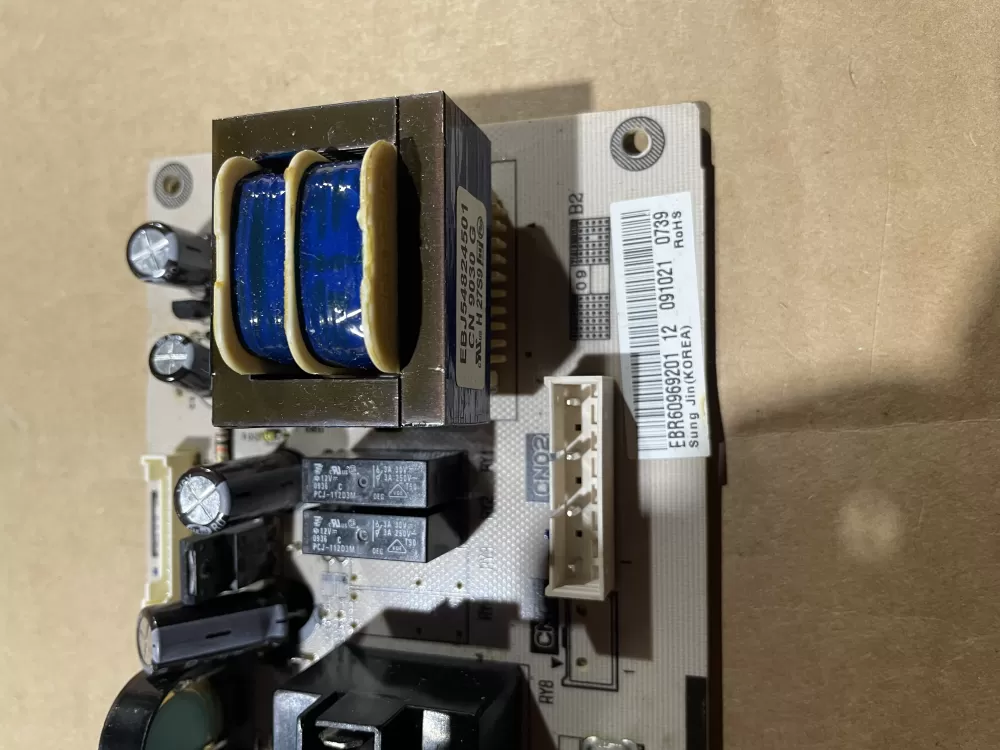 LG EBR60969201 Range Control Board AZ117850 | KM2176