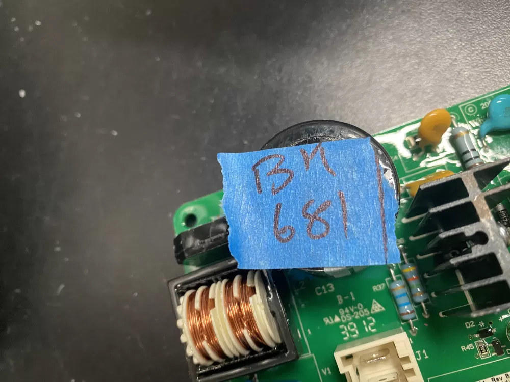 Whirlpool Maytag KitchenAid Kenmore Refrigerator Control Board AZ7045 | BK681