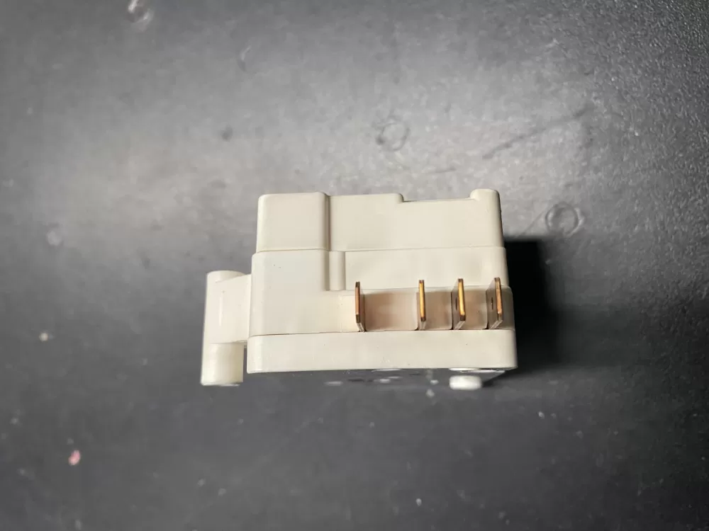 Kenmore Hotpoint AP2061751 Refrigerator Defrost Timer AZ16480 | BK822