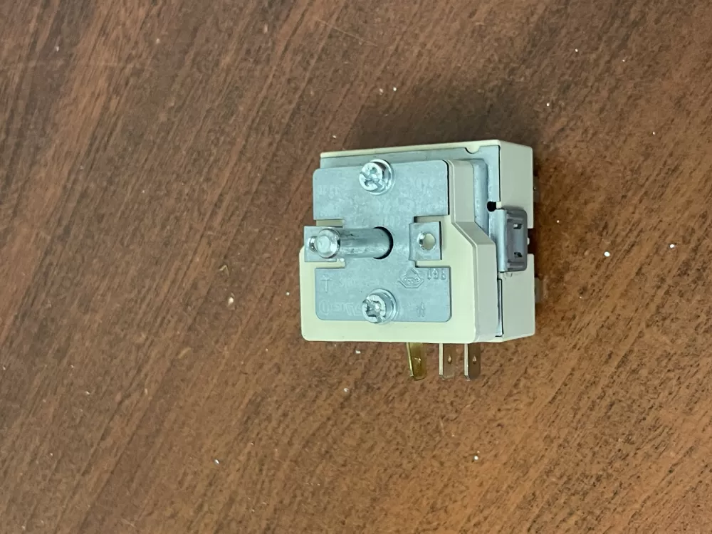Frigidaire 807004702 5067079945 Range Control Board Switch