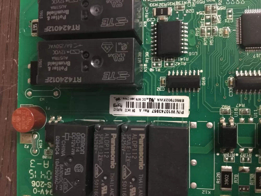 Whirlpool KitchenAid Kenmore Jenn Air Refrigerator Control Board AZ10293 | NR525