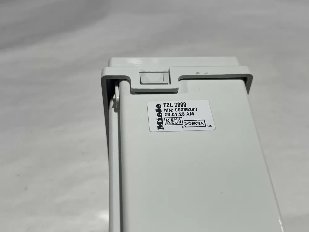 Miele 09039293 Dryer Control Board | AZ150976 | Wm1947