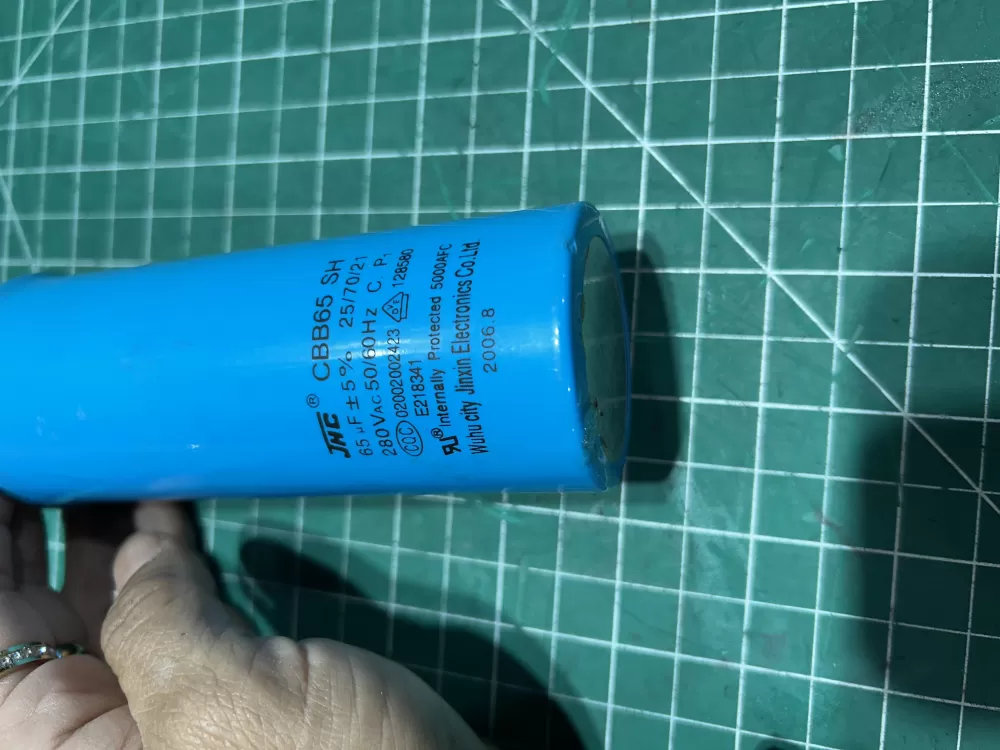 E218341 Capacitor
