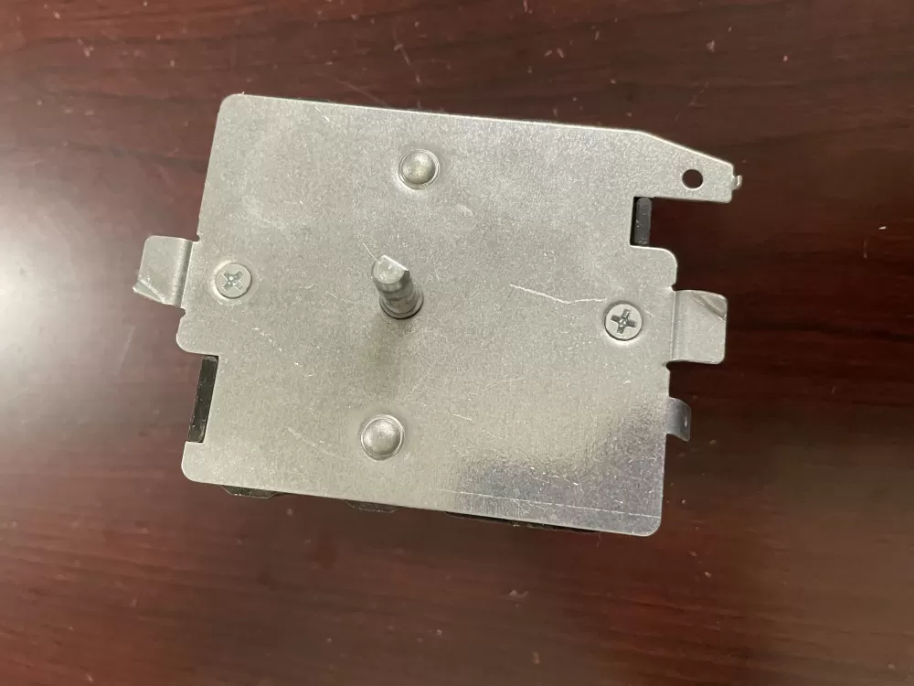 GE 572D520P030 Dryer Timer AZ67211 | KM1336