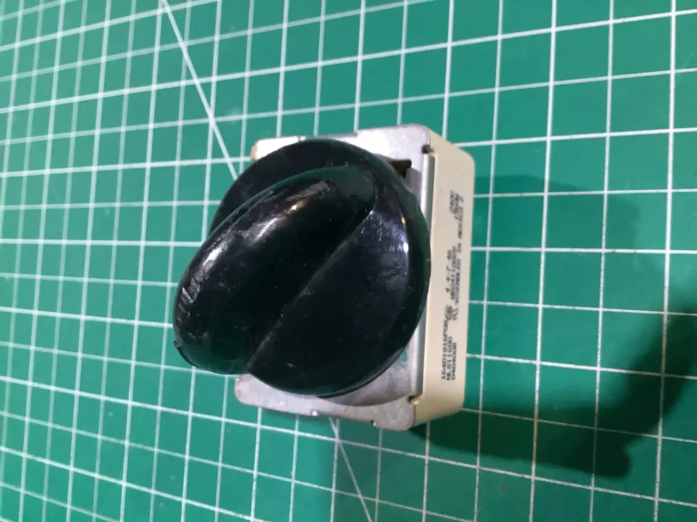 GE Hotpoint General Electric WB24T10025 164D1816P012 769692 AH236750 AP2024072 EAP236750 PD00001118 PS236750 WB24T10029 164D1816P008 769696 AH236754 AP2024076 EA236754 EAP236754 PD00008555 PS236754 Range Switch Infinite