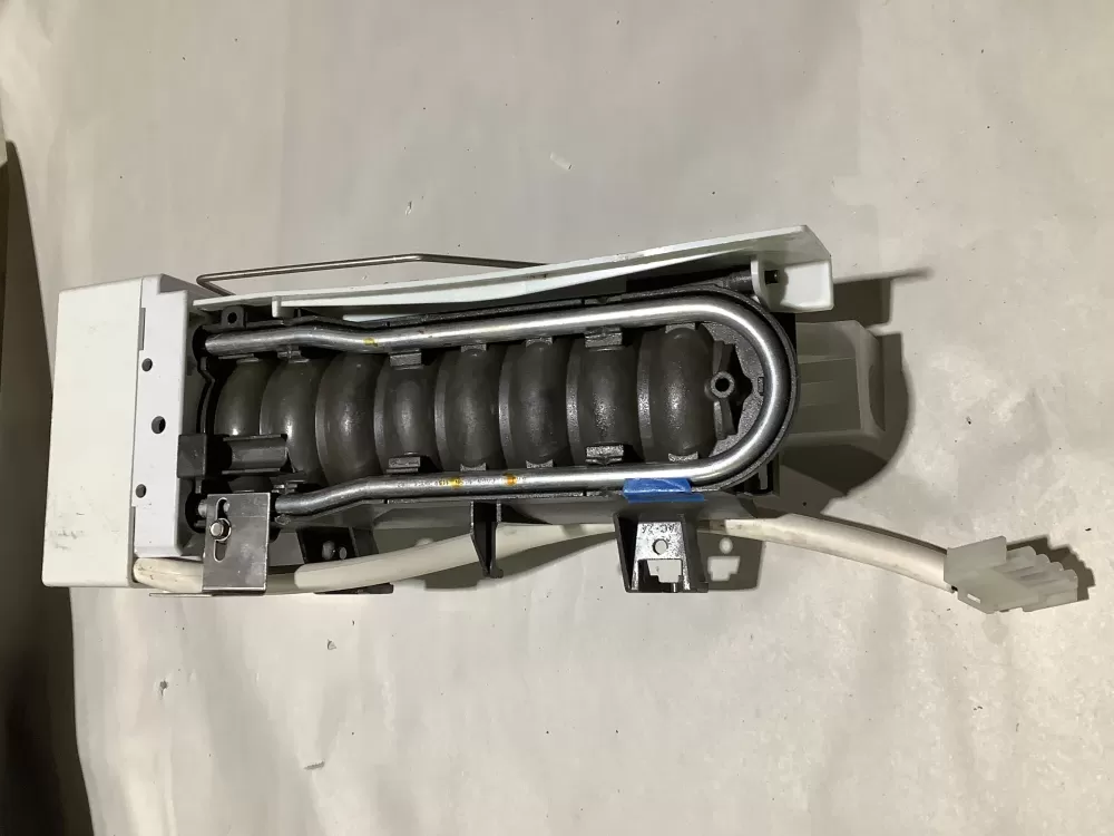 GE SA9200 Refrigerator Ice Maker