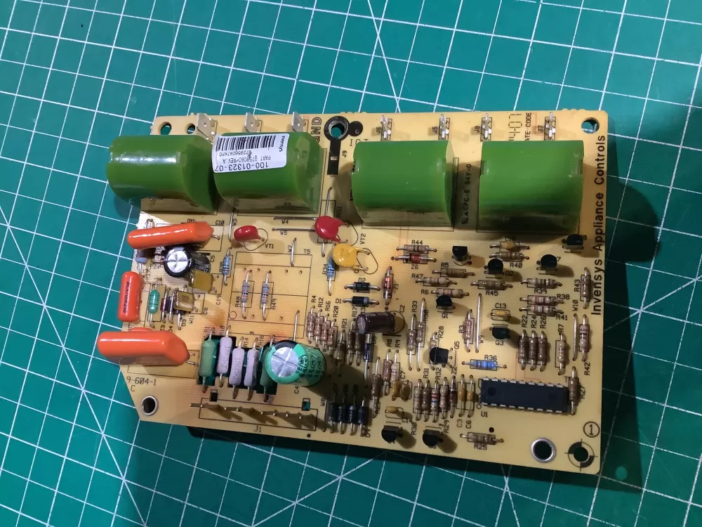 Whirlpool Amana 100 01323 07 9758080 Range Control Board AZ146123 | NR2451
