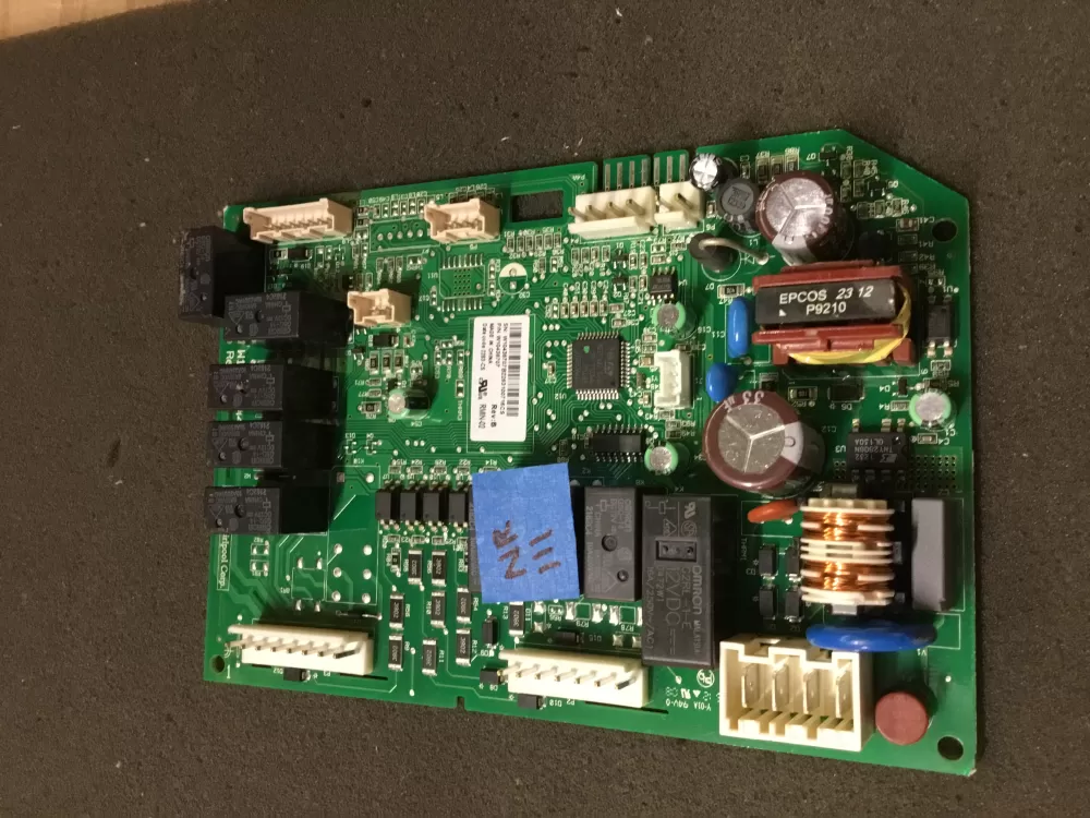 Whirlpool Maytag Amana W10438707 Refrigerator Control Board AZ99714 | NR111