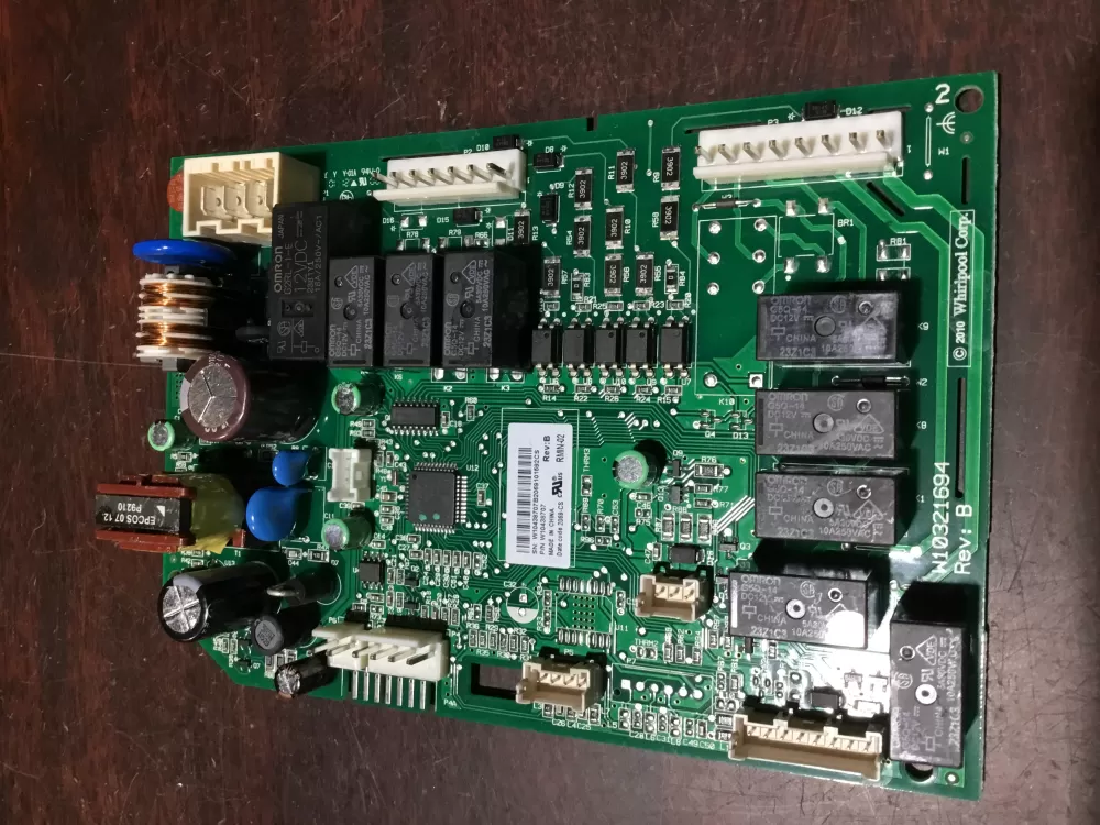 Whirlpool Maytag Amana W10438707 Refrigerator Control Board AZ71703 | NR4