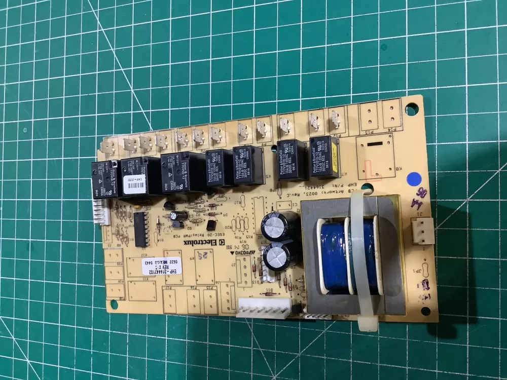 Frigidaire Kenmore AP3874734 1163635 Range Control Board AZ162817 | ZC261