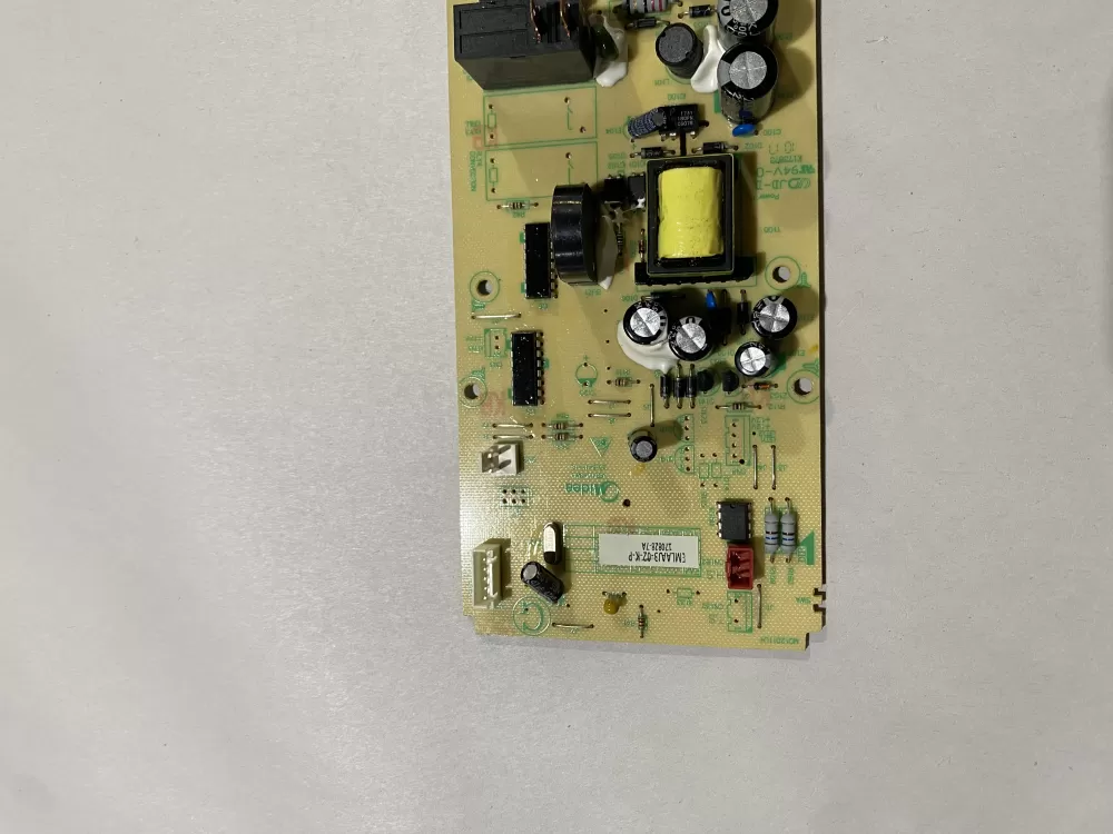 Frigidaire Microwave Oven Control Board EMLAA9L-10-K AZ166395 | BK2558