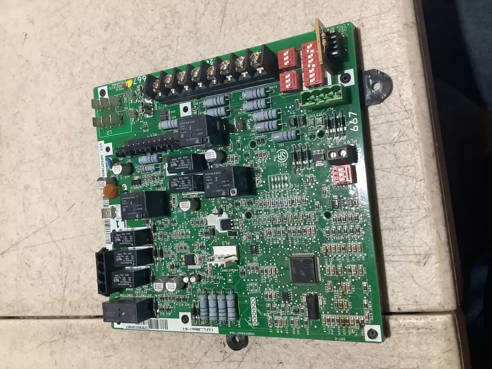 Carrier Bryant CEPL130667 03 Hk42fz026 Furnace Control Board AZ111745 | AR1698