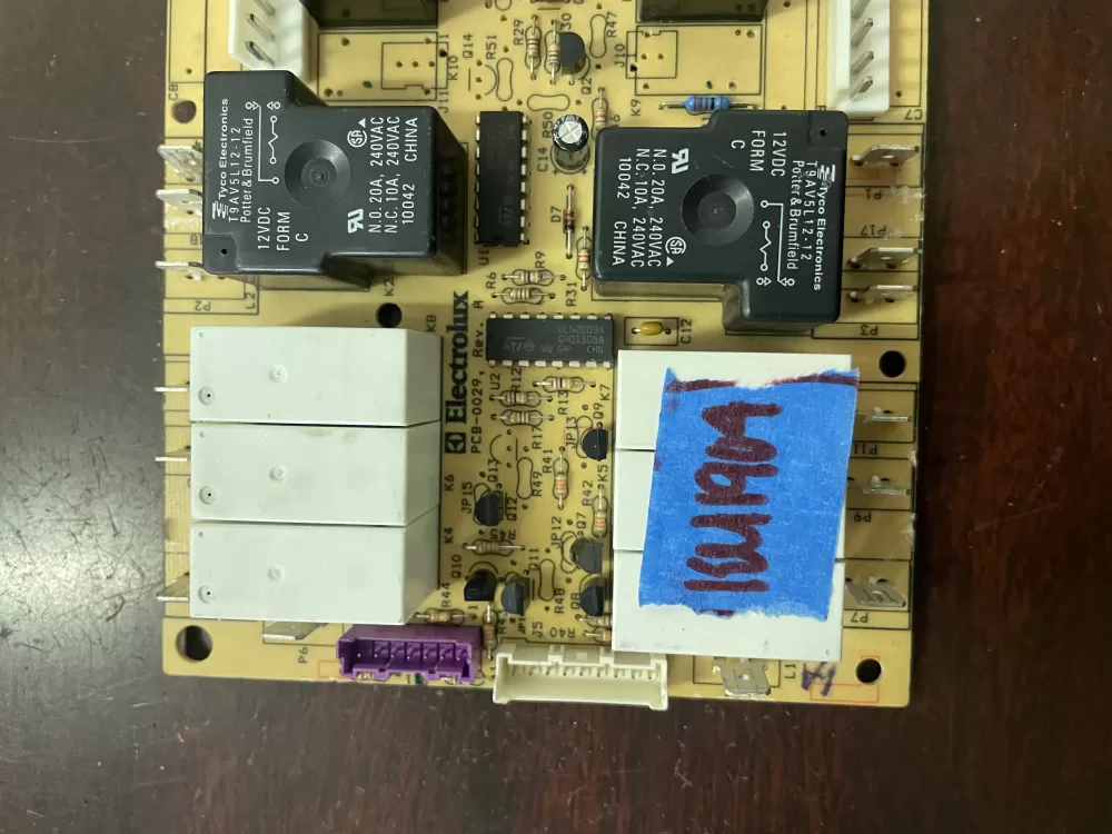 Whirlpool  Maytag  KitchenAid  Kenmore 2213100 2213473 2302564 2303826 2304099 WP2304099 PS11740238 Refrigerator Control Board Defrost