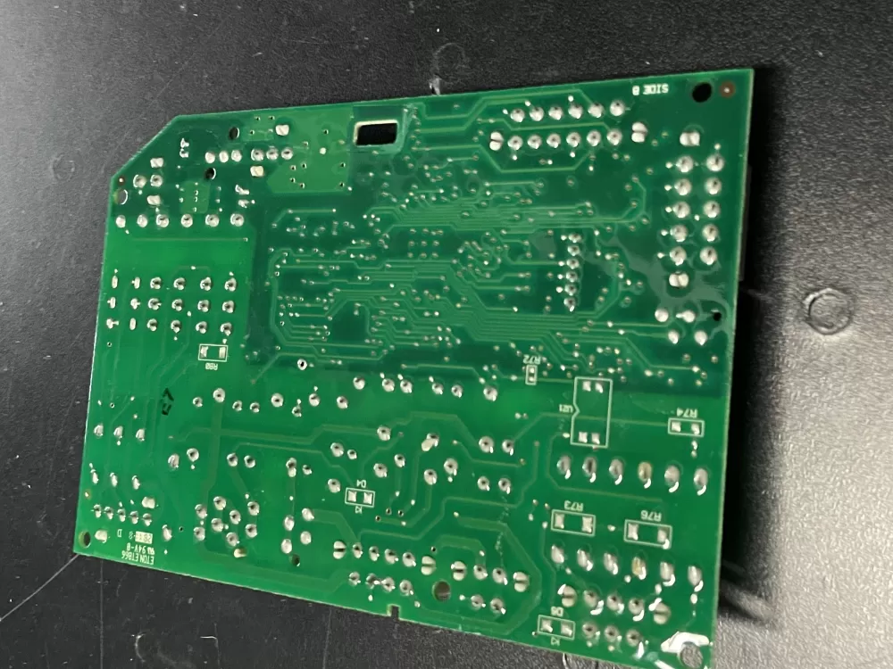 Whirlpool W10401830 Refrigerator Control Board AZ7702 | WM1615