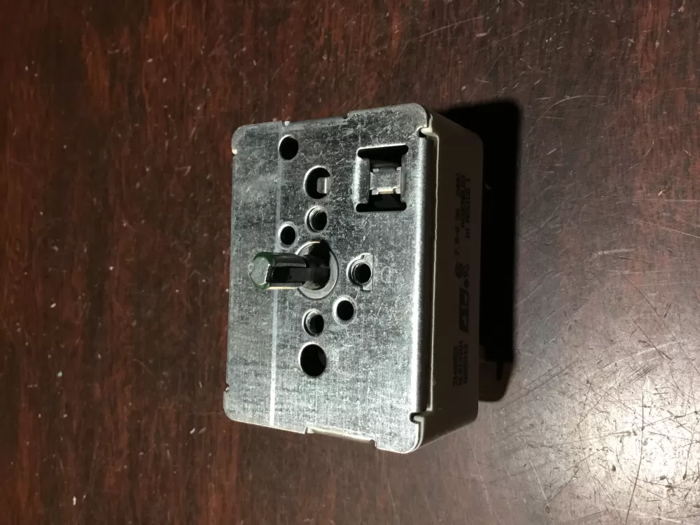 Amana  Estate  Inglis  Kenmore  Kitchen Aid  Magic Chef  Maytag  Roper  Whirlpool 3148953 WP3148953VP WP3148953 Range Switch