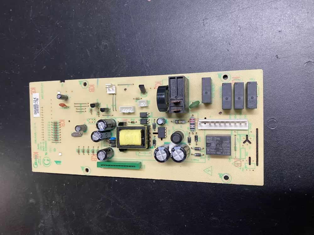 Midea  EMLAA9L-12-K Microwave Control Board
