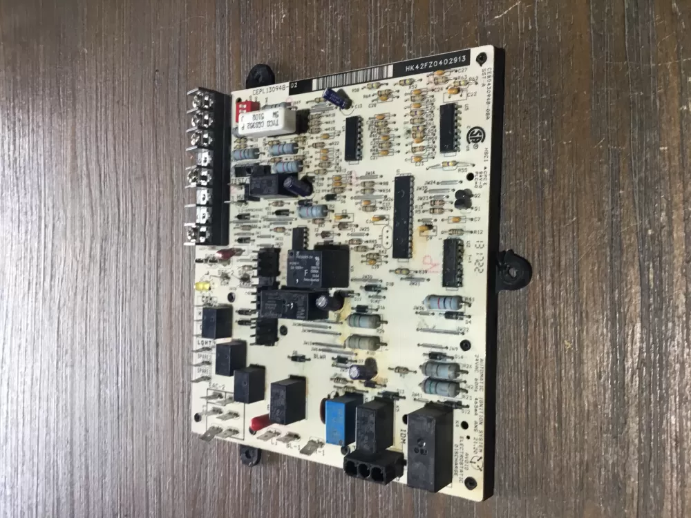 Carrier Bryant CEPL130948-02 Furnace Control Circuit Board AZ52140 | NR1872