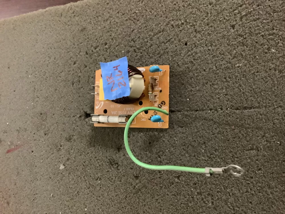 Frigidaire SN-UF12A Microwave Control Board Noise Filter AZ118828 | NR2164