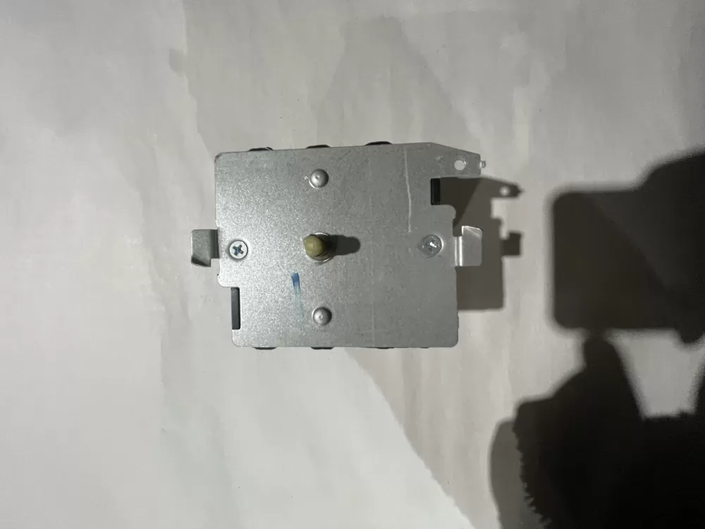 Hotpoint GE 212D1233P010 WE4M362 Dryer Timer AZ198521 | KM670