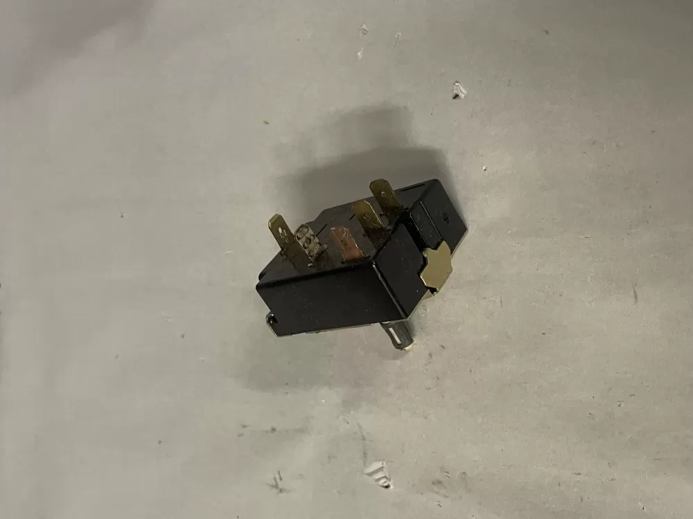 GE 572d437p009 We4m403 Dryer Electric Switch AZ218246 | Wm1452